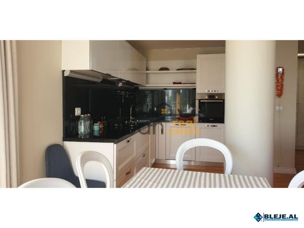 qera-apartament-21-blloku-tirane-big-1