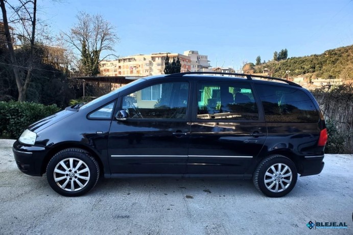 vw-sharan-18-benzin-2008-zvicra-big-1