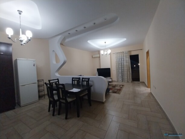 jepet-me-qera-21-ne-astir-prane-bar-artisti-tirane-big-0