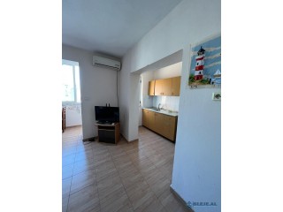 Shitet Apartamenti 1+1 te berryli Tek Ish Rozafa, Tirane