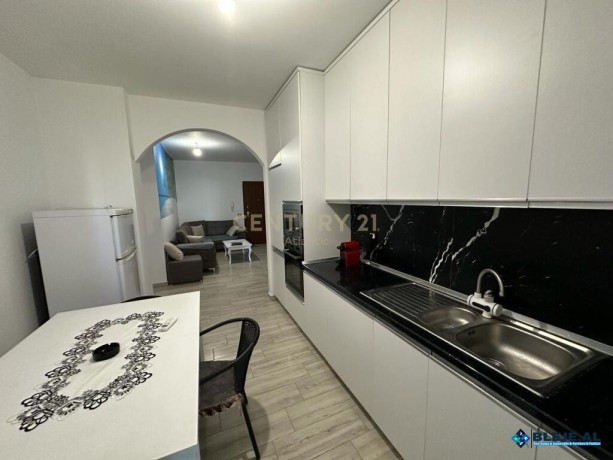 jetet-me-qera-apartament-21-tek-blloku-ne-plepa-big-2