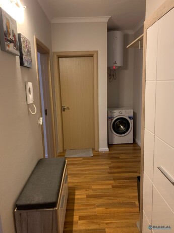 jepet-me-qera-21-afer-ish-stacionit-trenit-tirane-big-2