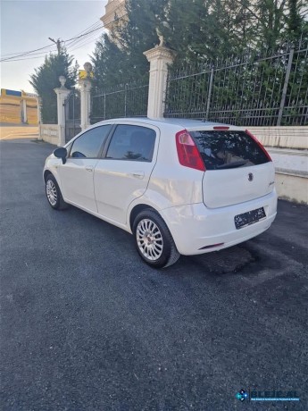 fiat-grande-punto-benzin-gaz-big-0