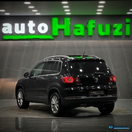 2010-volkswagen-tiguan-20-tdi-4motion-big-1