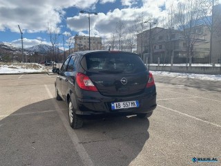 Opel corsa (benzine)