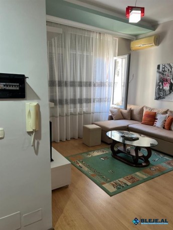 qira-apartament-11-pazari-i-ri-tirane-big-1