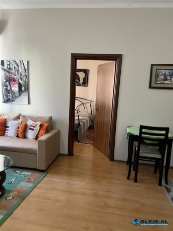 qira-apartament-11-pazari-i-ri-tirane-big-0