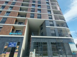 jepet-njesi-biznesi-me-qera-ne-astir-tirane