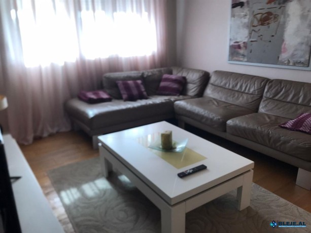 jepet-me-qira-apartament-tek-rr-naim-frasheri-big-4