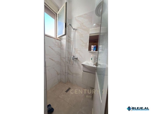 shitet-apartament-21-prane-shkolles-eftali-koci-durres-big-3