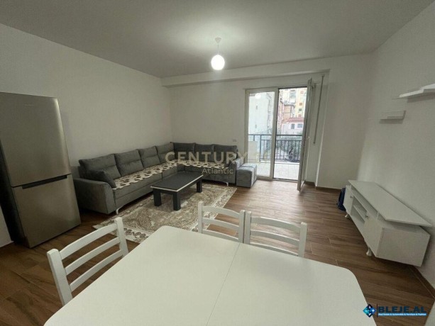 jepet-me-qera-super-apartament-212-tek-ish-rajoni-ne-durre-big-0