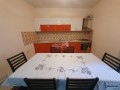 shitet-apartament-11-prane-portit-small-4