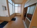 shitet-apartament-11-prane-portit-small-0