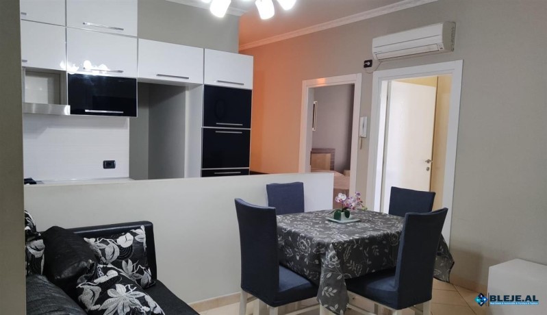 jepet-me-qera-apartament-21-big-3