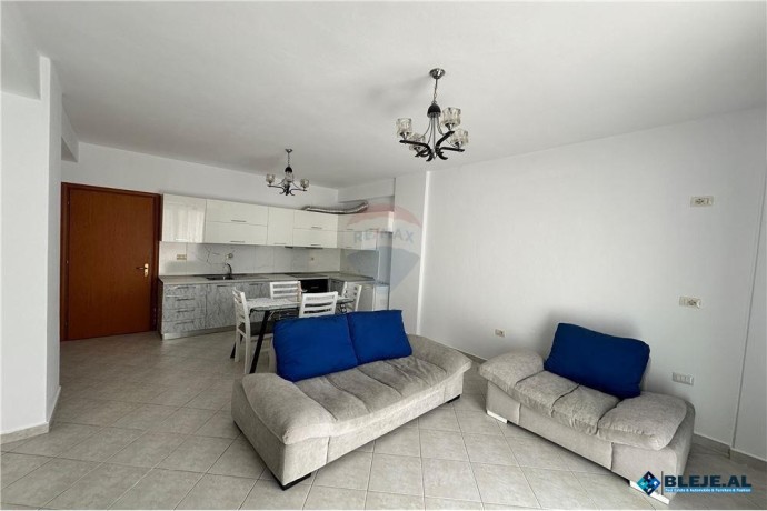 apartament-11-me-qera-prane-vila-l-astir-big-0