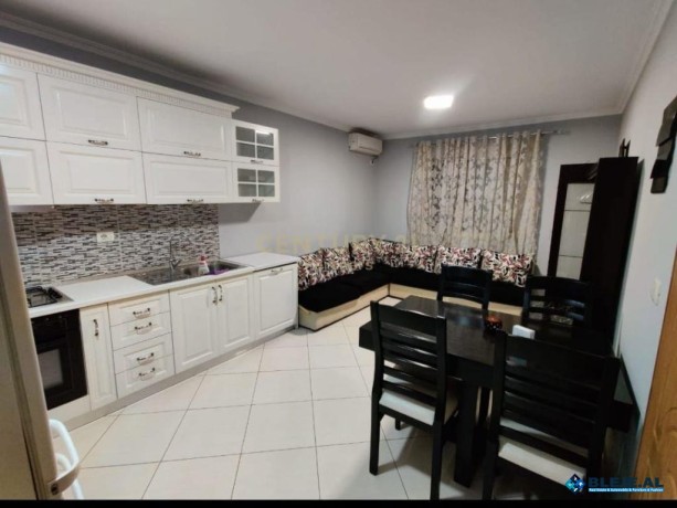 shesim-apartament-21-tek-21-dhjetori-big-0