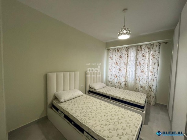 shitet-apartament-312post-parkimi-tek-vila-e-zogut-big-2