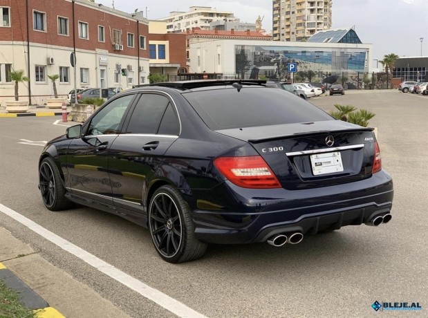 mercedes-benz-c300-4-matic-2012-big-3