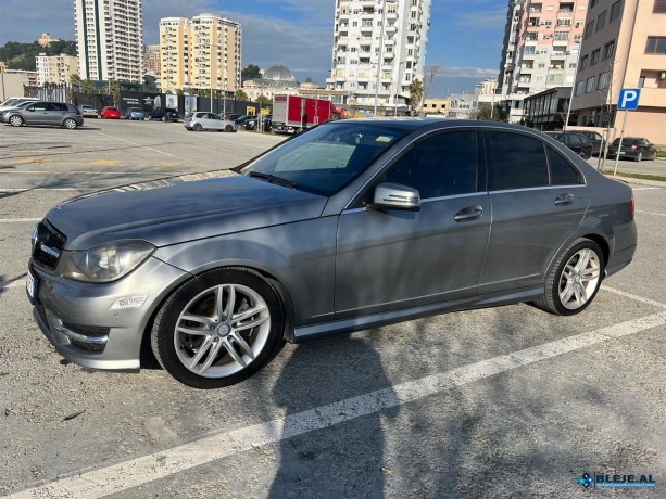 mercedes-benz-c-class-facelift-2012-kontaktin-tek-pershkri-big-0