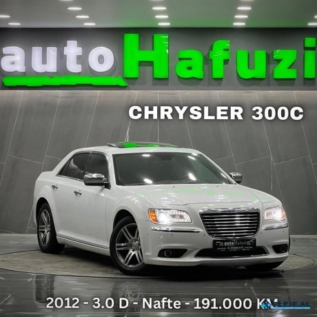 2012-chrysler-300c-big-2