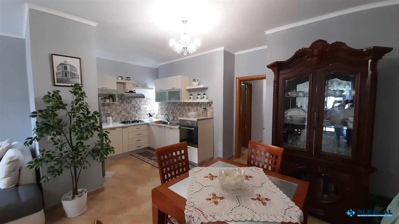 apartament-21-me-qira-prane-bashkise-big-4