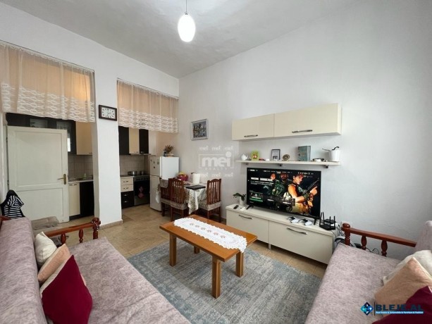 shitet-apartament-11-ne-shkozet-big-4