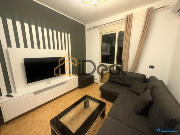 jepet-me-qira-apartament-21-te-ish-dega-shkoder-big-2