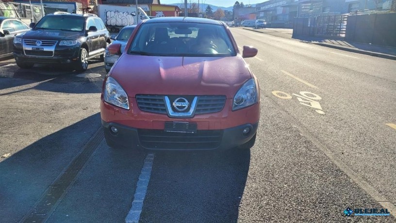 zvicra-nissan-qashqai-20-benzine-big-0