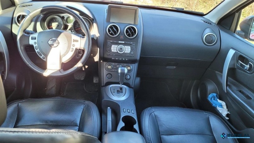 zvicra-nissan-qashqai-20-benzine-big-1