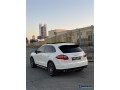 porsche-cayenne-turbo-benzin-gas-prise-small-3